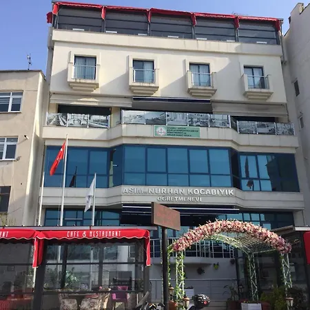 Asim Ve Nurhan Kocabiyik Oegretmenevi Istanbul