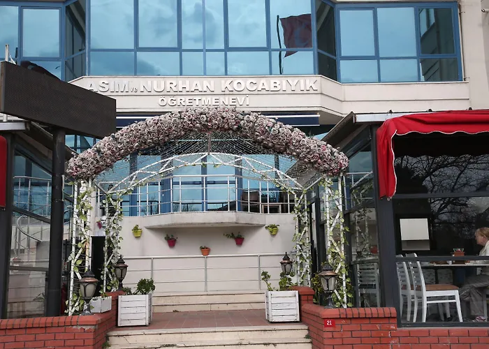 Asim Ve Nurhan Kocabiyik Oegretmenevi *