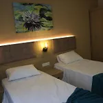 Asim Ve Nurhan Kocabiyik Oegretmenevi Κωνσταντινούπολη