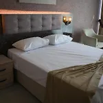 Asim Ve Nurhan Kocabiyik Oegretmenevi * Κωνσταντινούπολη