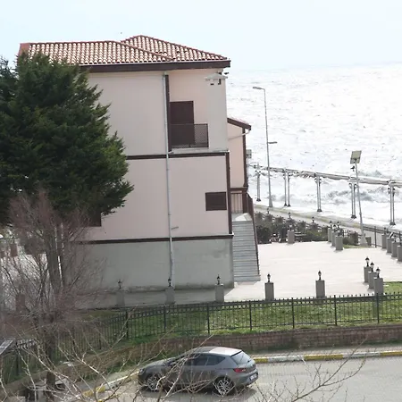 Asim Ve Nurhan Kocabiyik Oegretmenevi * Κωνσταντινούπολη