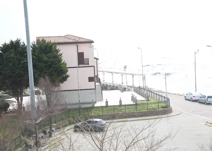 Hotel Asim Ve Nurhan Kocabiyik Oegretmenevi Provincia di Istanbul