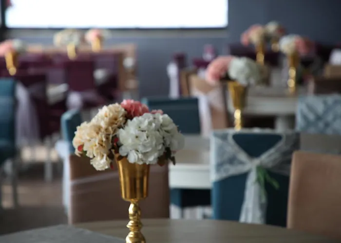 Asim Ve Nurhan Kocabiyik Oegretmenevi * Provincia di Istanbul