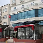 Asim Ve Nurhan Kocabiyik Oegretmenevi 호텔 이스탄불